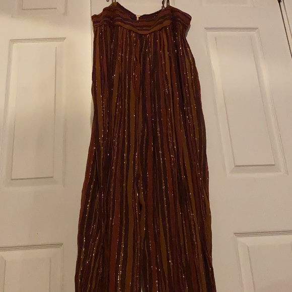 Super cute FLOWY Free People Jumpsuit😍 - Picture 5 of 7